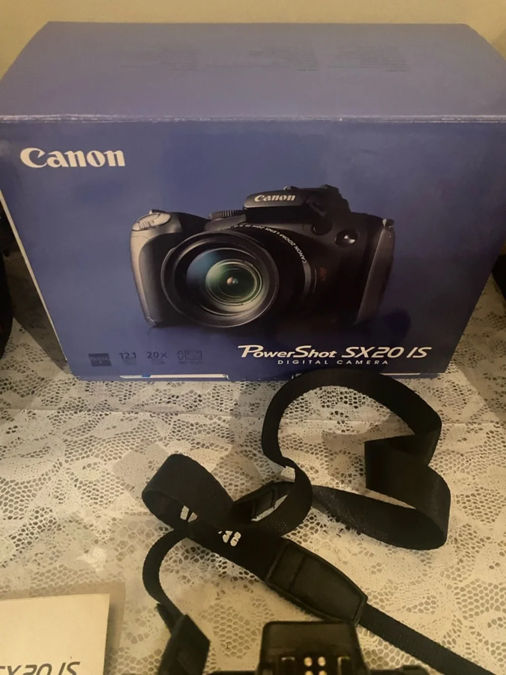 Canon PowerShot SX20 IS 12.1MP 20X Zoom Lens Digital Camera/Case - Picture 5 of 10
